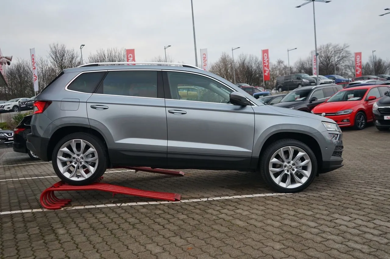 Skoda Karoq 2.0 TDI Style DSG 4x4...  Image 2