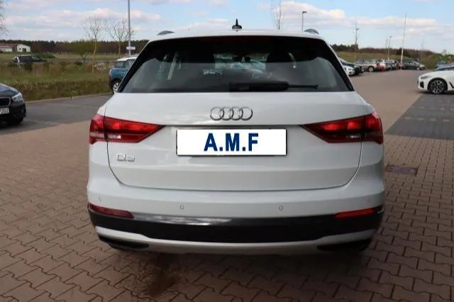 AUDI Q3 35 TFSI Business Advanced Image 5